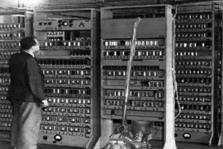 Sejarah Perkembangan Komputer dari Generasi ke Generasi
